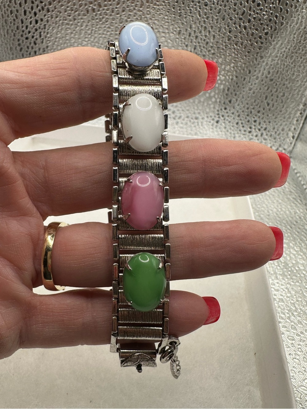 vintage Sarah Coventry "Party Pastels" link bracelet from the 1960s